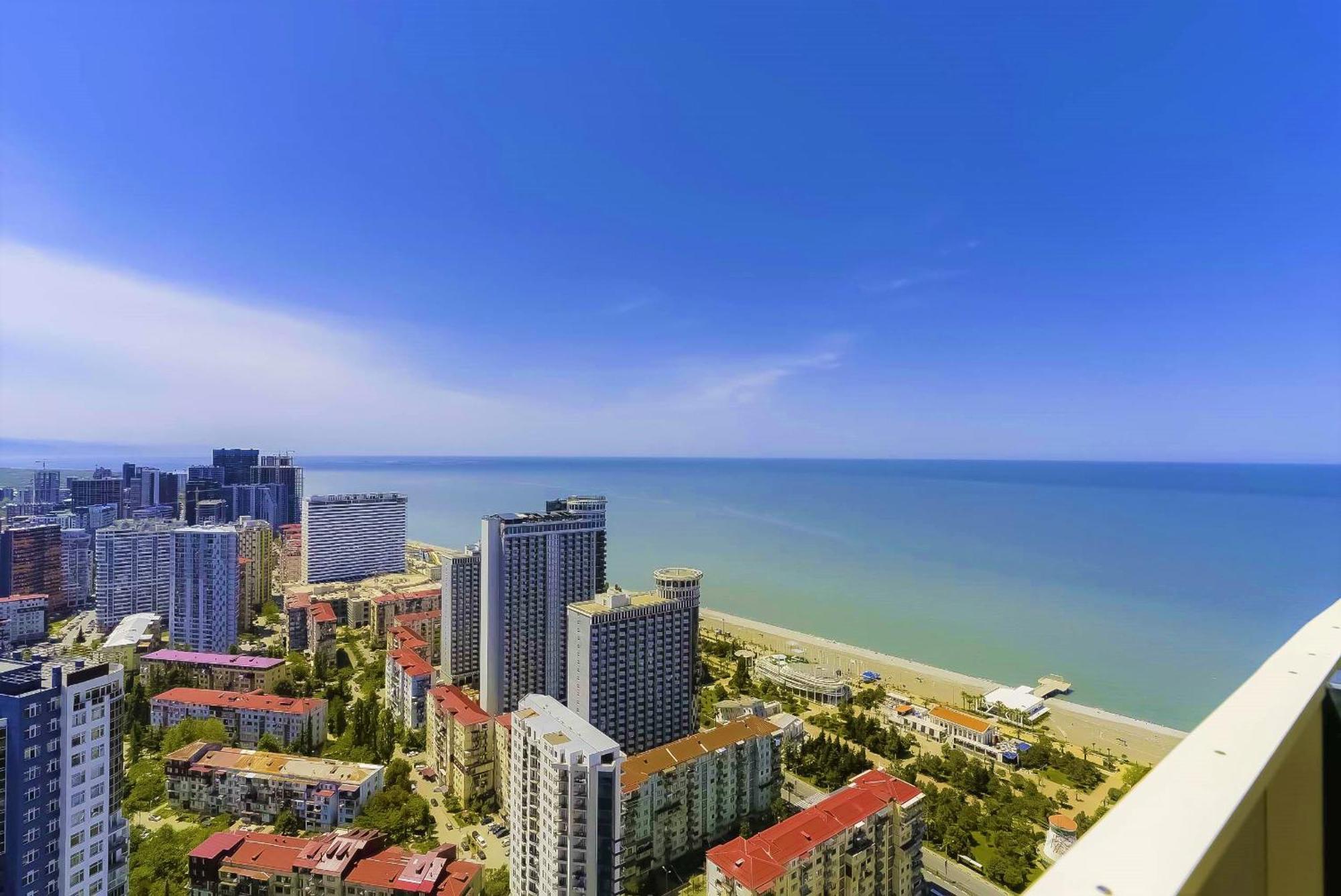 Luxury Beach Front Hotel Батуми Экстерьер фото