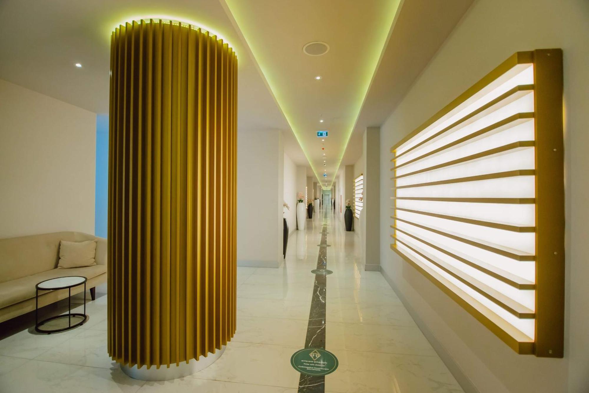 Luxury Beach Front Hotel Батуми Экстерьер фото