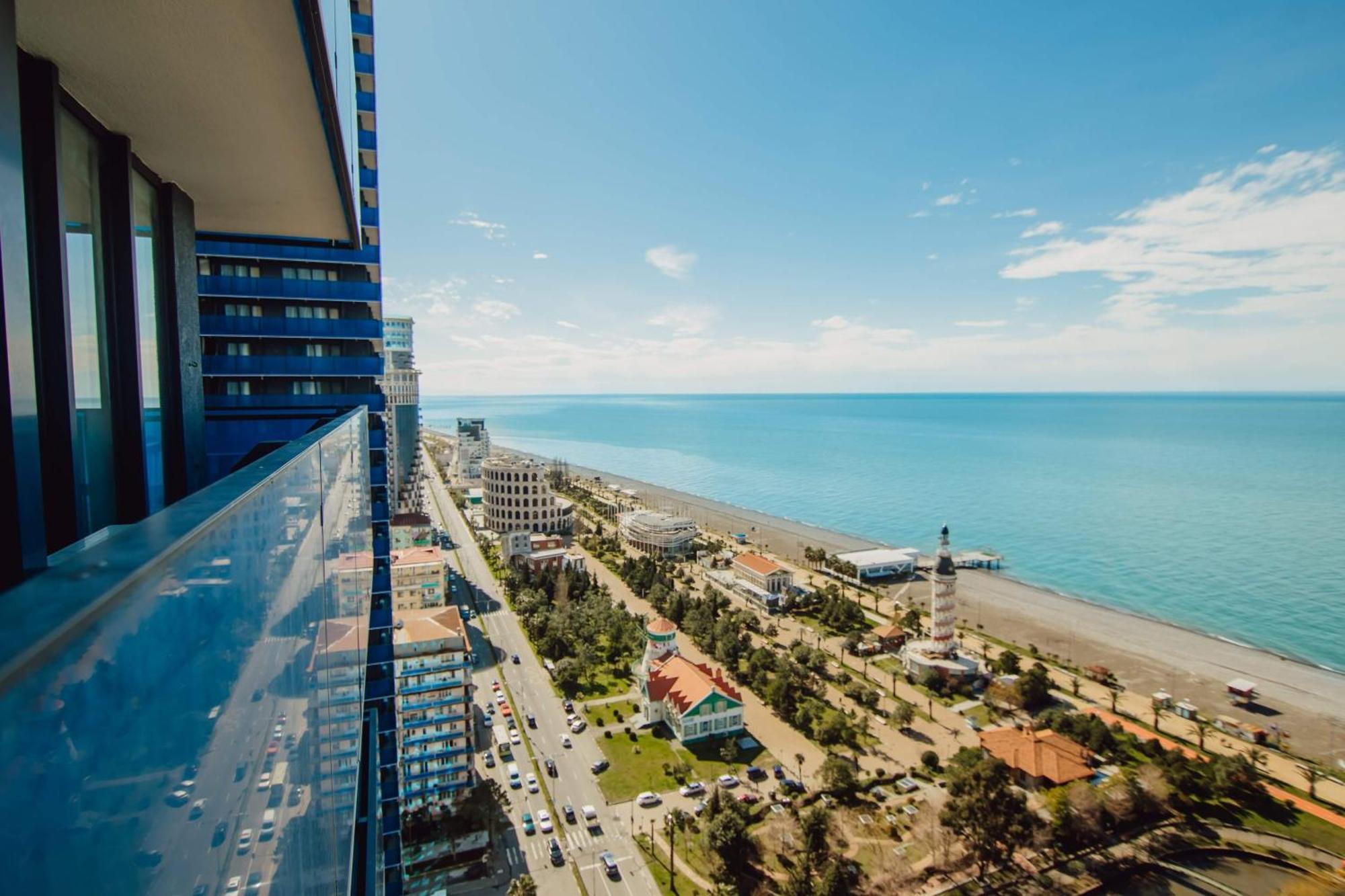 Luxury Beach Front Hotel Батуми Экстерьер фото