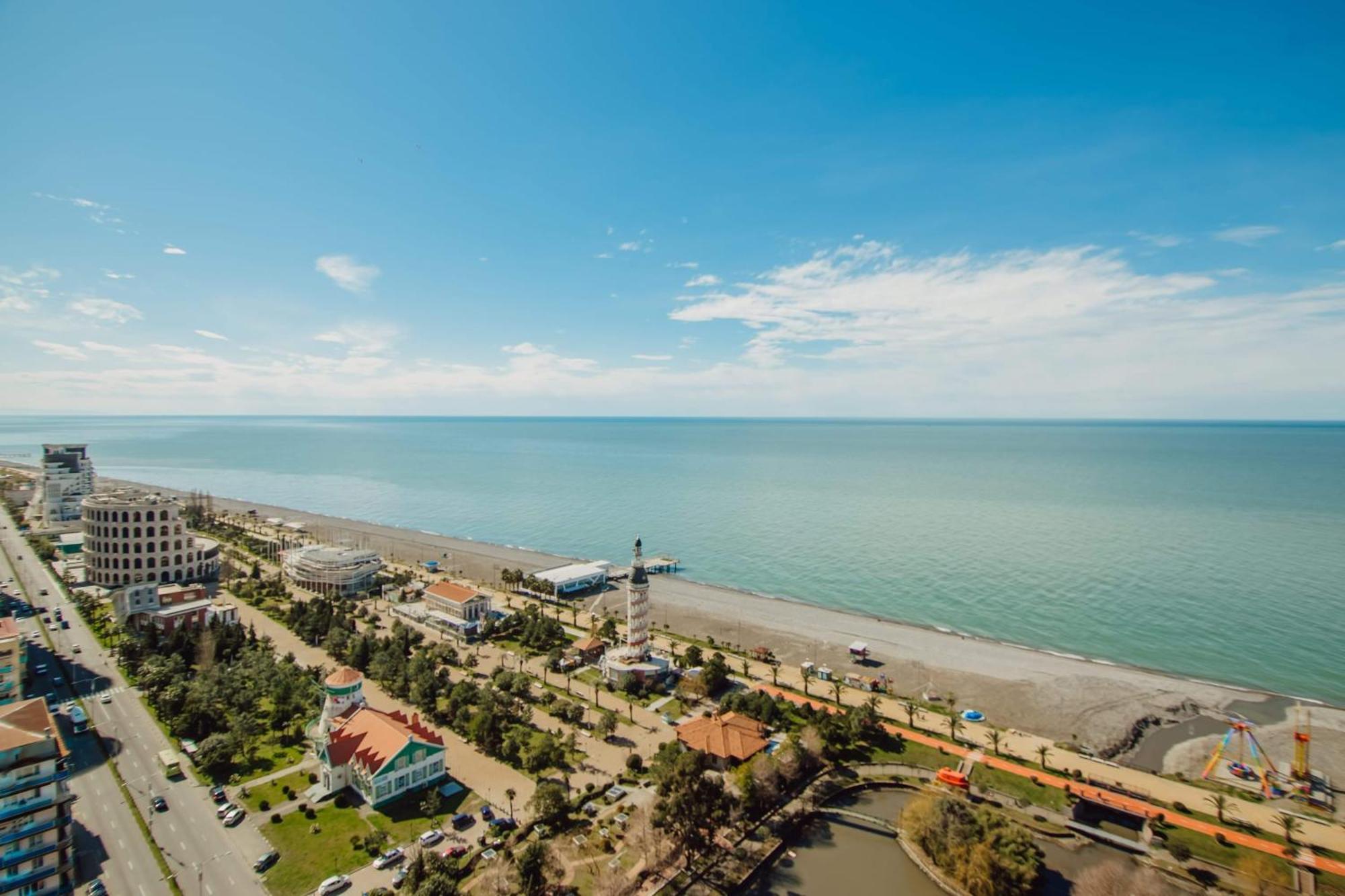 Luxury Beach Front Hotel Батуми Экстерьер фото
