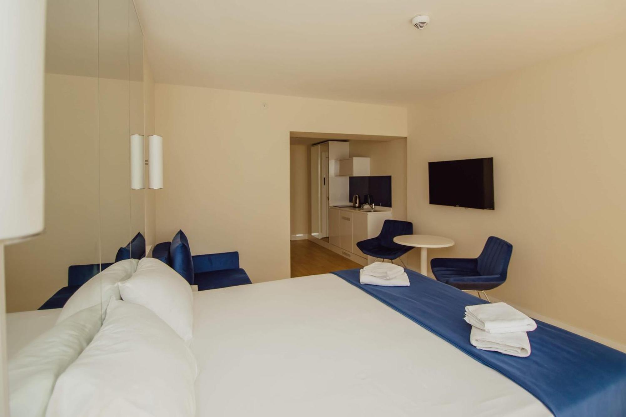 Luxury Beach Front Hotel Батуми Экстерьер фото