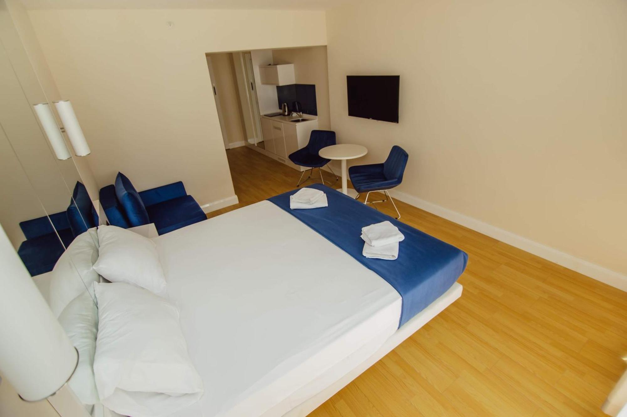 Luxury Beach Front Hotel Батуми Экстерьер фото